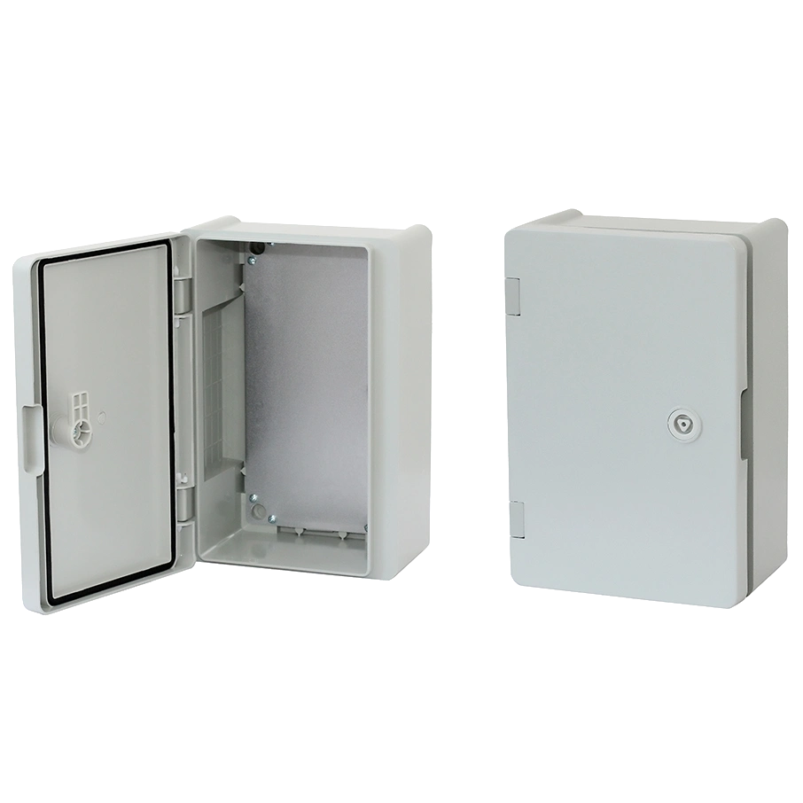Щит з монтажною панеллю,опалові двері IP 65 ERKA